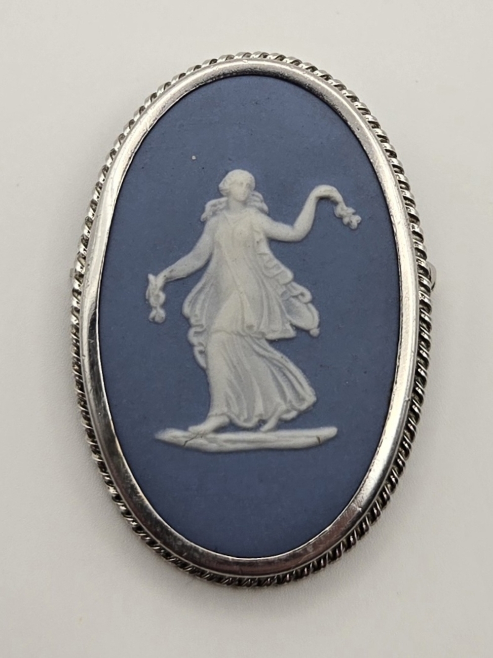 Vintage Wedgwood Jasperware Cameo Brooch – Sterling Silver 925 - Picture 6 of 7